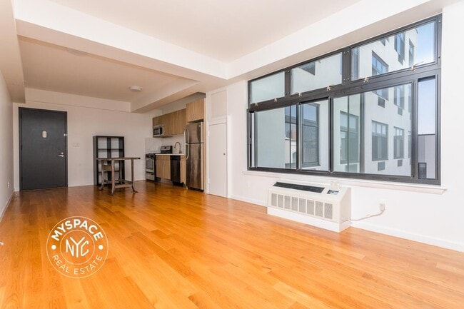 Building Photo - 618 Bushwick Ave