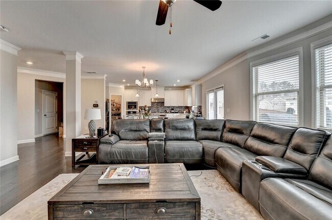 Building Photo - 5525 Nesmith Ct