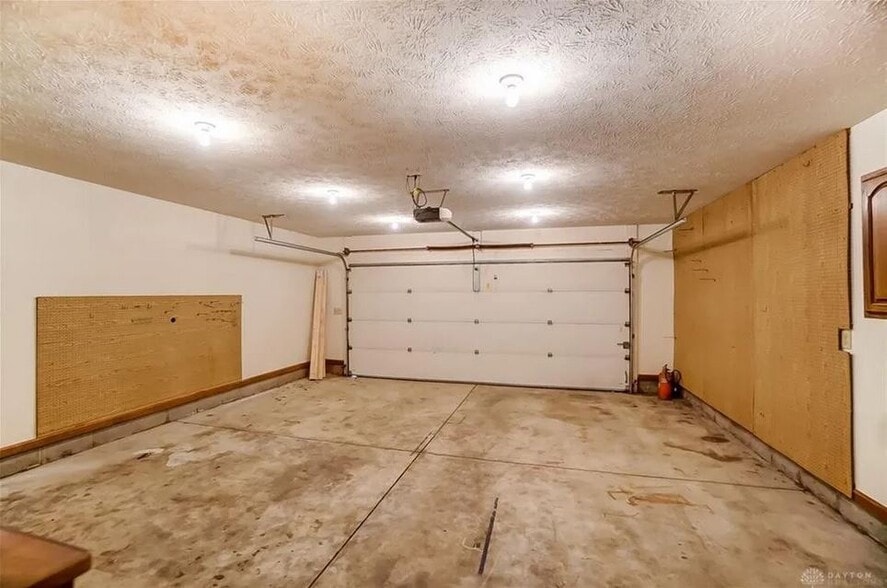 Building Photo - 451 S Wolf Creek Pike
