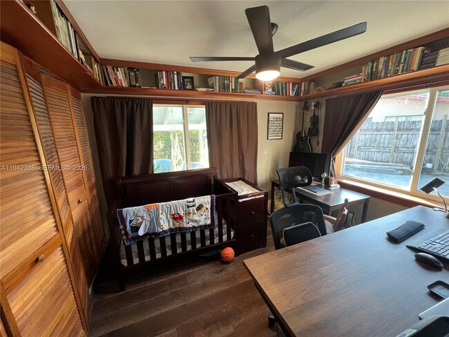 Building Photo - 8801 SW 42nd St