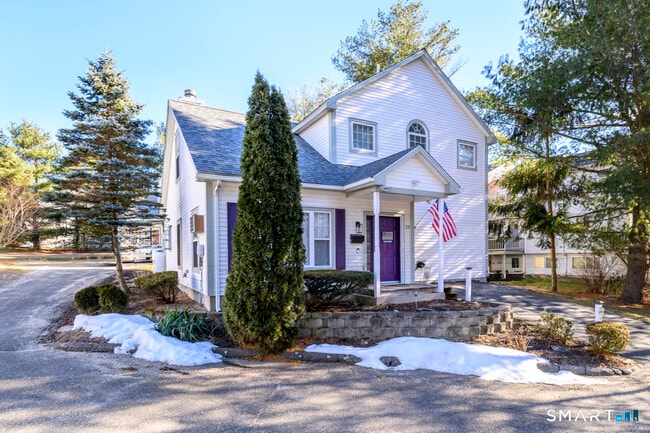 Building Photo - 905 Oronoke Rd