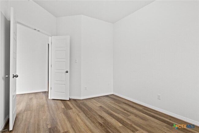 Building Photo - 448 Chaste Tree Dr