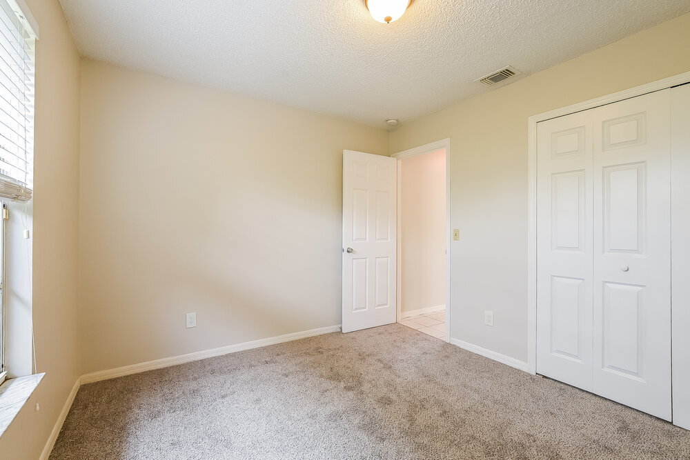 Building Photo - 1247 Holly Springs Cir