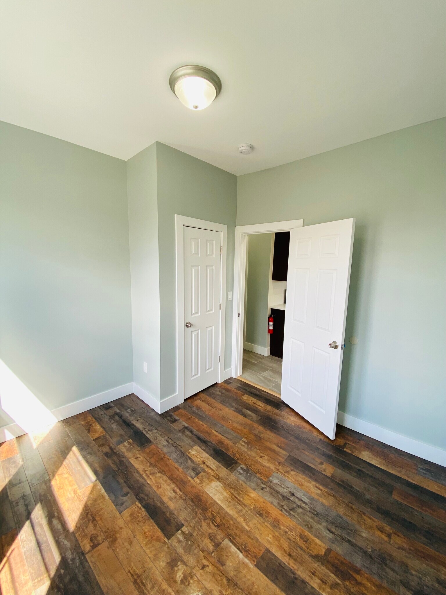 Building Photo - 534 S 20th St