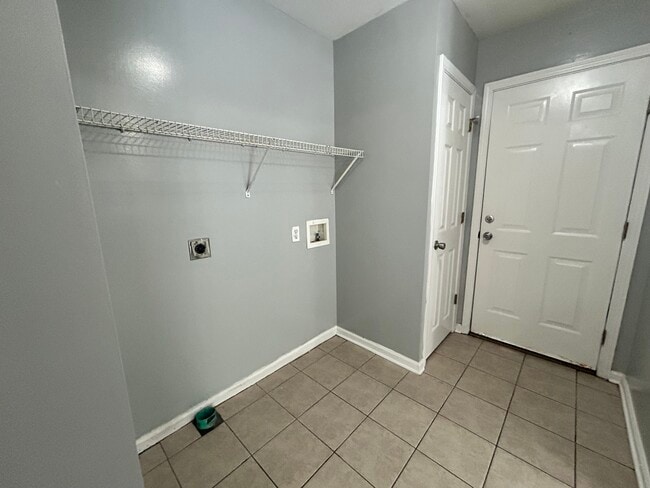 Building Photo - 124 30th 1/2