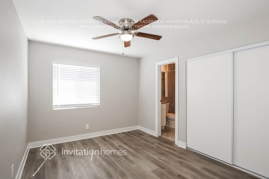 Building Photo - 2305 Saber Dr