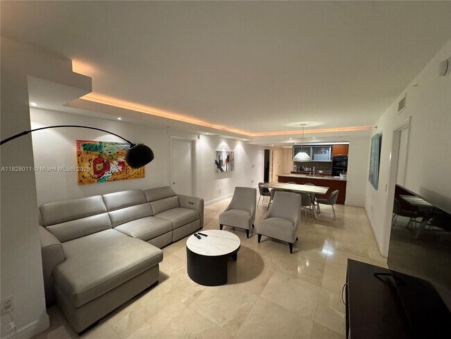 Building Photo - 1830 S Ocean Dr