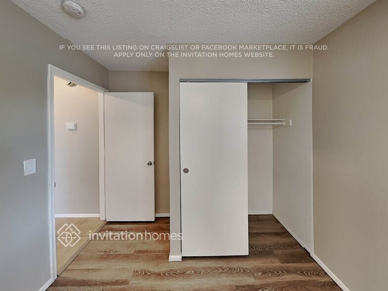 Building Photo - 7740 W Meadowbrook Ave