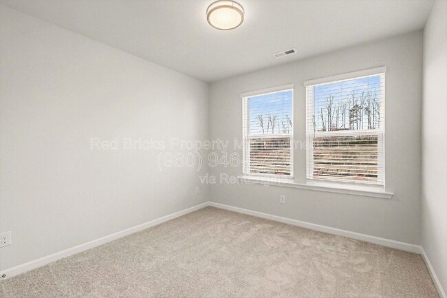 Building Photo - 246 Ferebee Pl