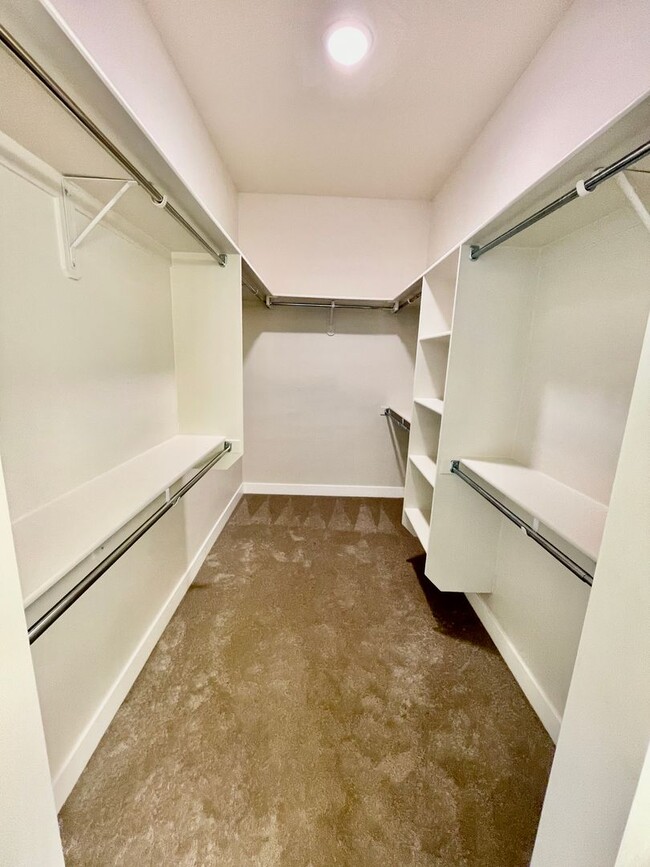 Building Photo - Four-Bedroom Home Near Shooting Star Park in Washington Fields