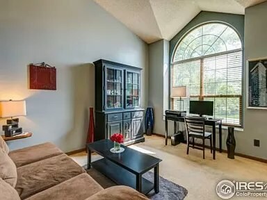 Building Photo - 4201 Goldenridge Way