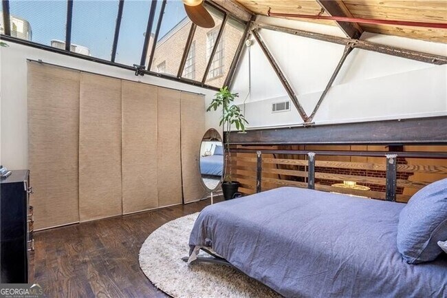 Building Photo - 650 Glen Iris Dr NE