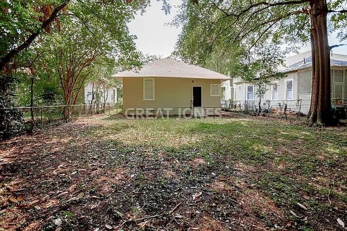 Building Photo - 2911 Beacon Ave