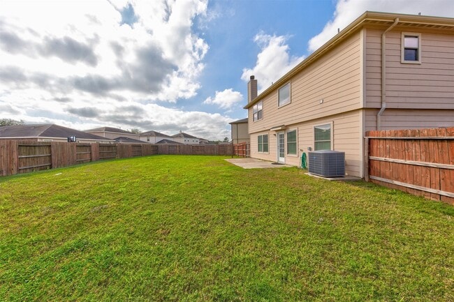 Building Photo - 15902 Arapaho Bend Ln