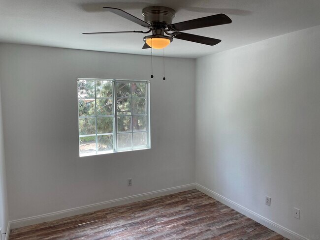 Building Photo - 348 Monte Vista Way