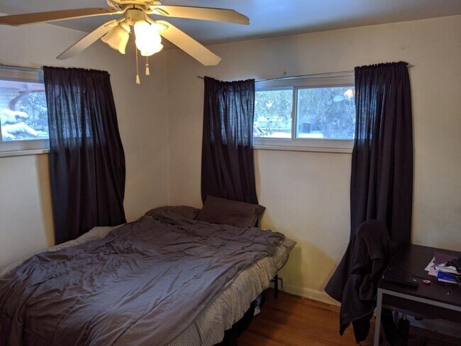 Building Photo - Aug. 2026 Pre-Lease Spacious 5-Bedroom Hom...