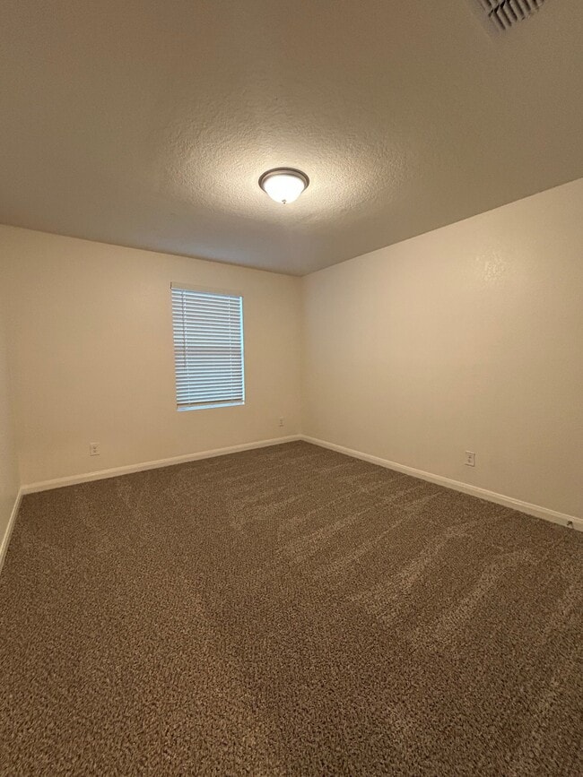 Building Photo - 14318 Elkhorn Crest