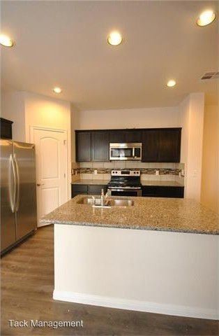 Building Photo - 20817 Muirfield Bend Cove