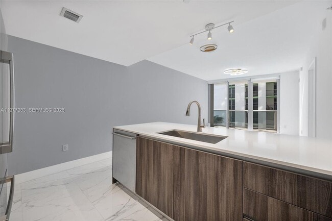 Building Photo - 488 NE 18th St