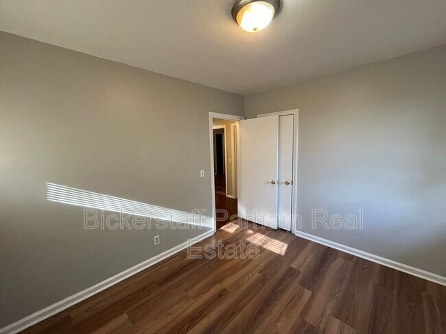 Building Photo - 2919 W Britt David Rd