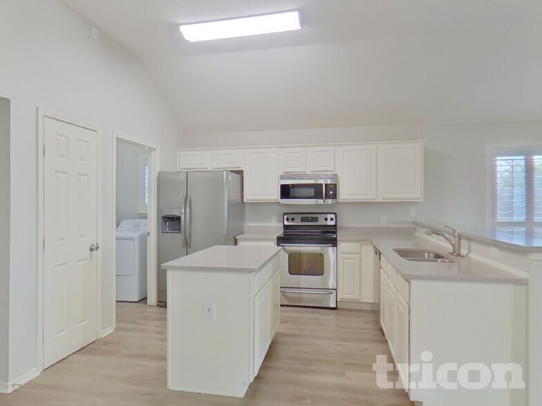 Building Photo - 4703 Topaz Ln