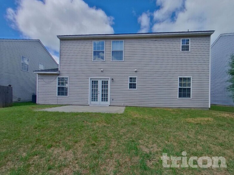 Building Photo - 482 Fox Trot Dr