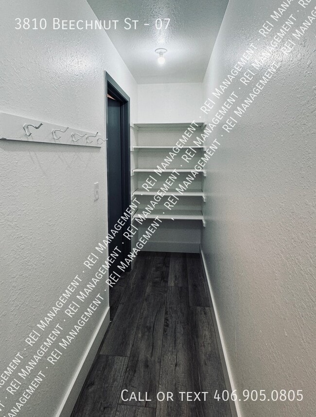 Building Photo - 3810 Beechnut St