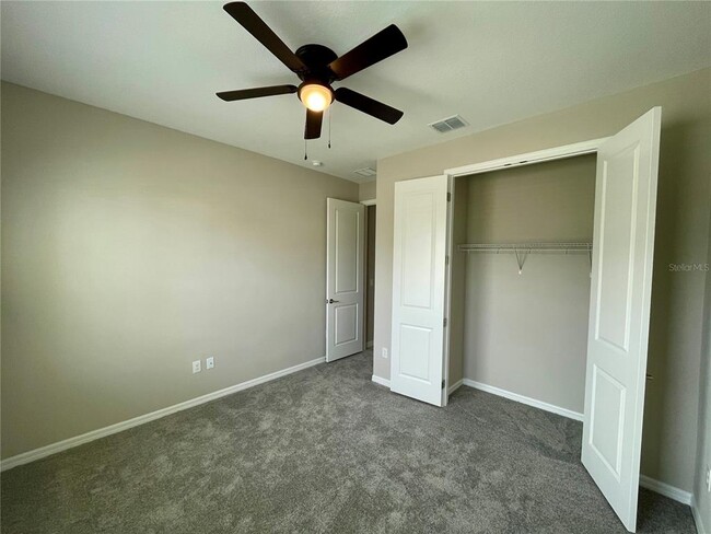 Building Photo - 5929 Oakhaven Ln