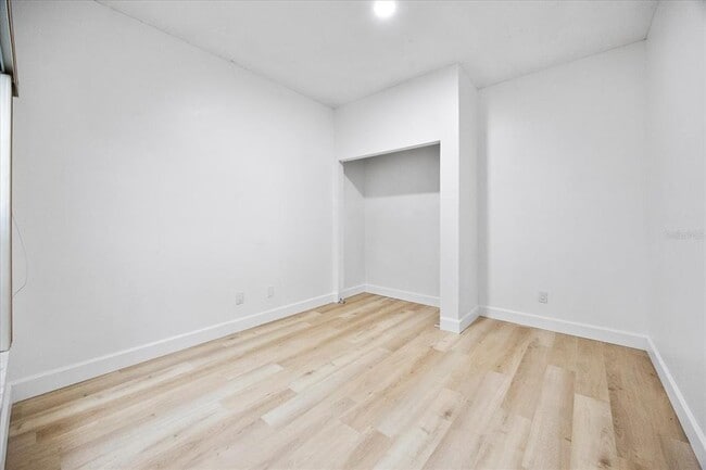 Building Photo - 5802 Parkview Point Dr