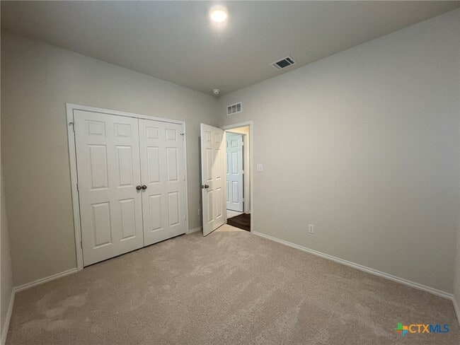 Building Photo - 753 Heartseed Ave