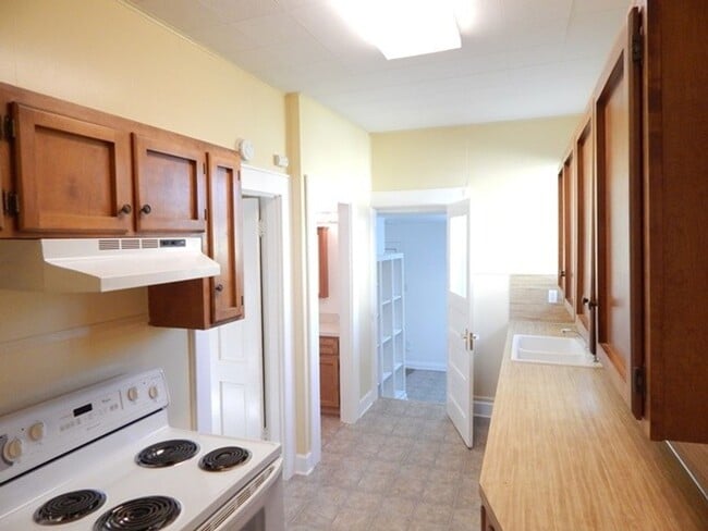 Building Photo - 2Bd/1Ba Single Story Home - Available Soon!