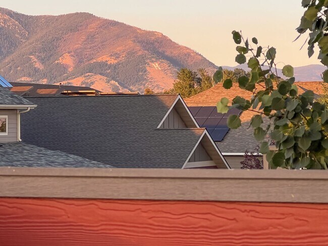 Building Photo - Charming Downtown Retreat: A Unique Blend of Urban Living and Montana Charm in Bozeman