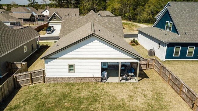 Building Photo - 2332 Rutland Rd