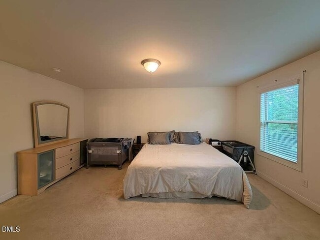 Building Photo - 735 Lampwick Ln