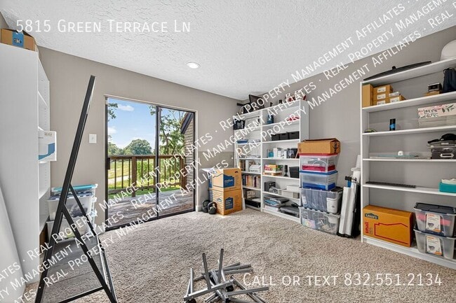 Building Photo - 5815 Green Terrace Ln