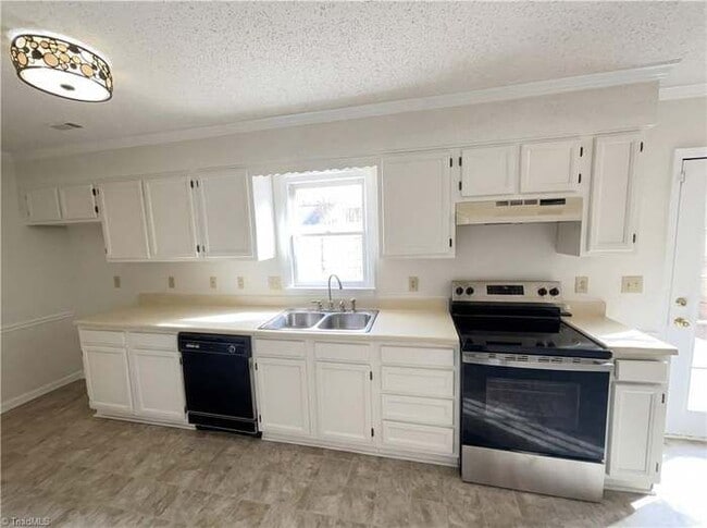 Building Photo - 119 Edgedale Ct