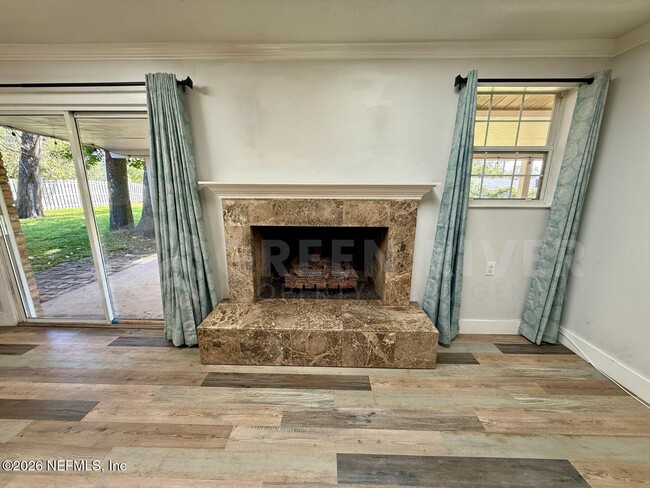 Building Photo - 2 Fairway Rd