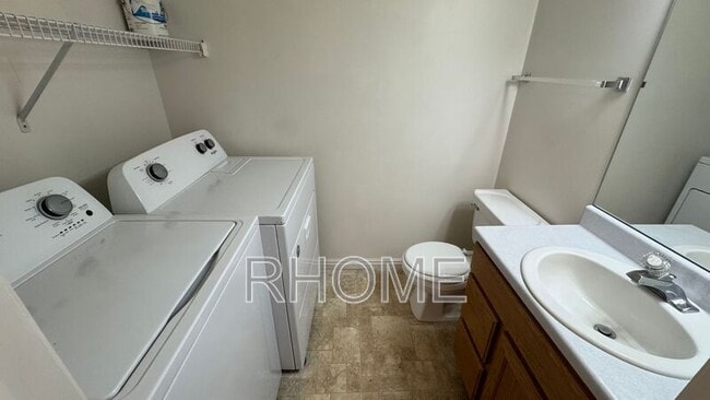 Building Photo - 6925 Florentine Way