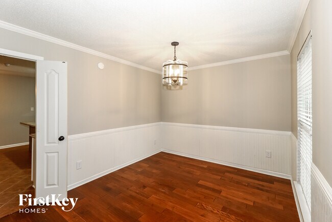 Building Photo - 11595 Millwind Dr