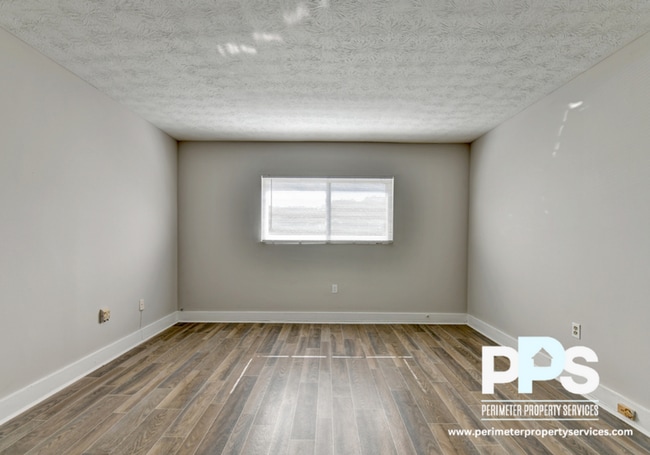 Building Photo - 1040 Sandtown Rd SW
