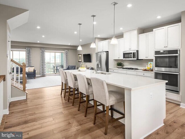 Building Photo - 8249 WILLOWBEND TURN