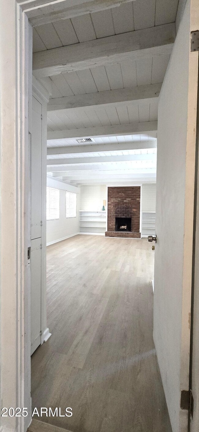 Building Photo - 154 N Hibbert