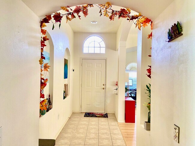 Building Photo - 22537 Roderick Dr