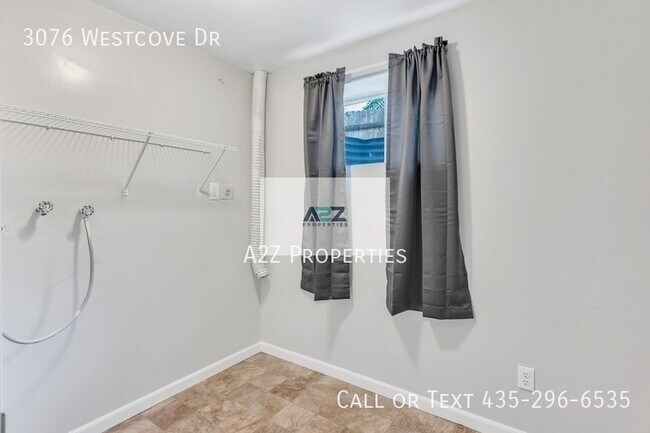 Building Photo - 3076 Westcove Dr
