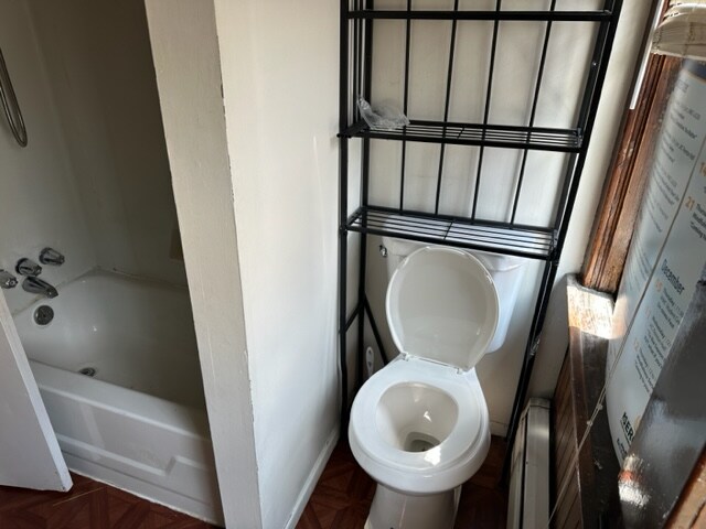 Building Photo - 826 W State St