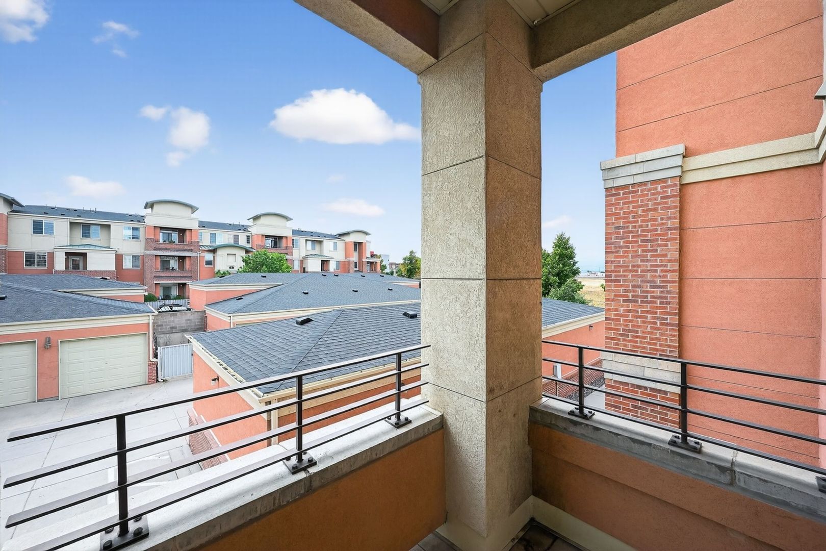 Building Photo - 4100 Albion St