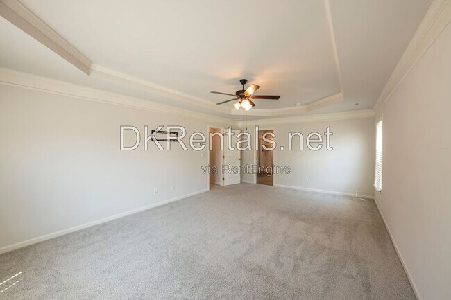 Building Photo - 7095 Evening Dew Dr