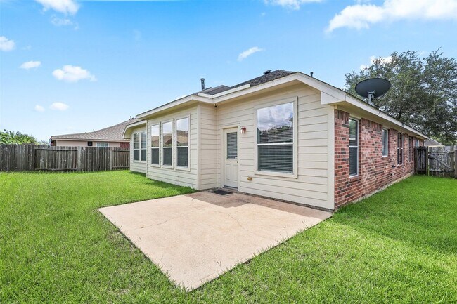 Building Photo - 7611 Waterlilly Ln