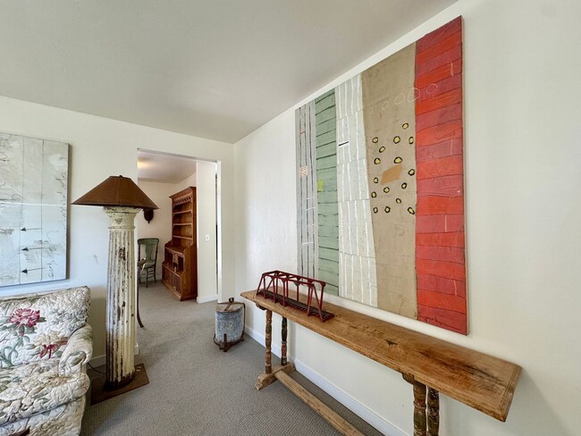 Building Photo - Available For 4+ Months!* Rare Find Furnished Saint Helena Gem, “Upper Tainter” 2 Bedrooms, 2 Bat...