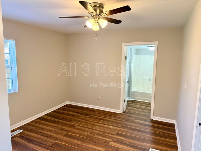 Building Photo - 117 Clayton St